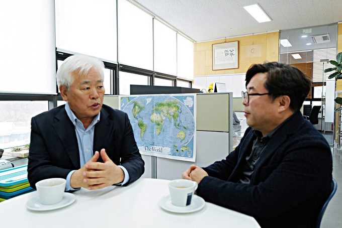 이정기 국민의힘 중앙위원회 상임전국위원을 김종경 본지 발행인이 만났다.