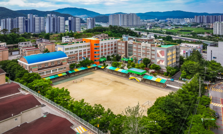 학교 절반 이상 ‘교육시설안전 인증’ 못받아