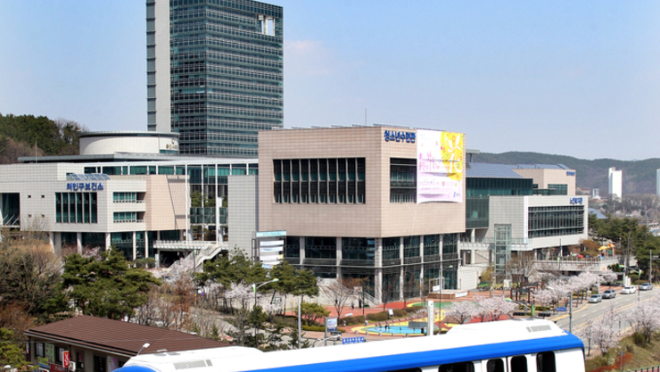 “용인경전철 재정손실, 전직 시장 과실 책임”