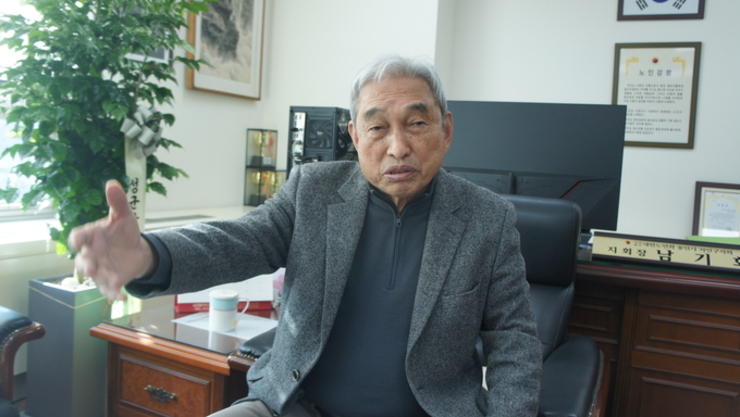 “소통과 혁신… 존경받는 어르신 사회 만들터”