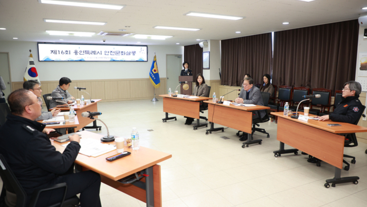 인파 밀집 ‘보정동 카페거리’ 스마트 시스템 도입