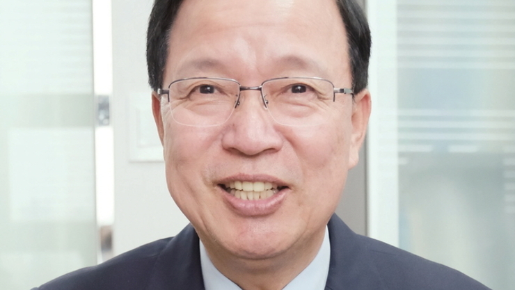 “사심없는 정치… 수지의 머슴 소망”